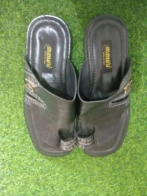 Mauri JetBlack Premium Shoes All-black Mauri dress shoes crafted for powerful, refined presence