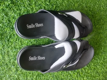Smile Black Modern Men’s Sneakers Trendy Black Smile shoes built for contemporary style and superior comfort