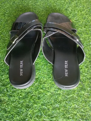 New Year Black Luxury Men’s Shoes High-end black New Year shoes designed for formal and elegant wear