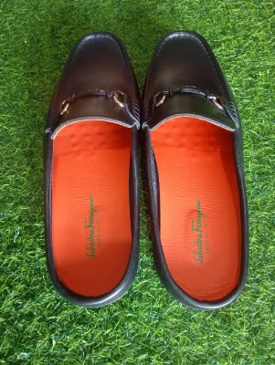 Salvatore Black Elegant Men’s Shoes Premium black Salvatore shoes offering sleek, formal styling and comfort