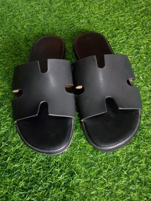 Hermes Pairs Black Premium Shoes Sleek black Hermes shoes designed for high-end fashion and standout elegance