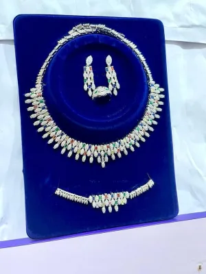 Luxury Womens Fashion Jewelry Set  Gold Plated Necklace Earrings Bracelet Wedding Party Statement Jewelry Collection