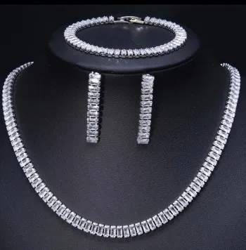 Luxury Womens Fashion Jewelry Set  Gold Plated Necklace Earrings Bracelet Wedding Party Statement Jewelry Collection