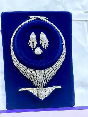 Luxury Womens Fashion Jewelry Set  Gold Plated Necklace Earrings Bracelet Wedding Party Statement Jewelry Collection