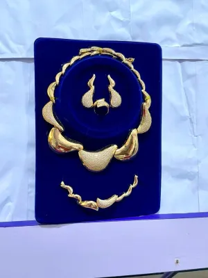 Luxury Womens Fashion Jewelry Set  Gold Plated Necklace Earrings Bracelet Wedding Party Statement Jewelry Collection