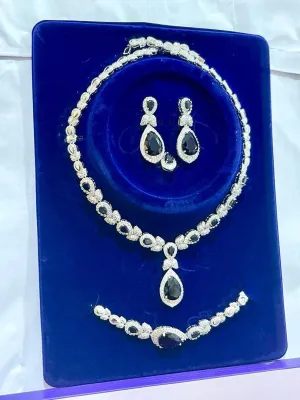 Luxury Womens Fashion Jewelry Set  Gold Plated Necklace Earrings Bracelet Wedding Party Statement Jewelry Collection